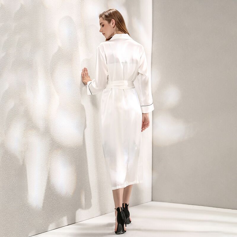 Silk nightgown Ladies bathrobe 100% mulberry silk slim-fit girth morning gown Home dress can be worn outside
