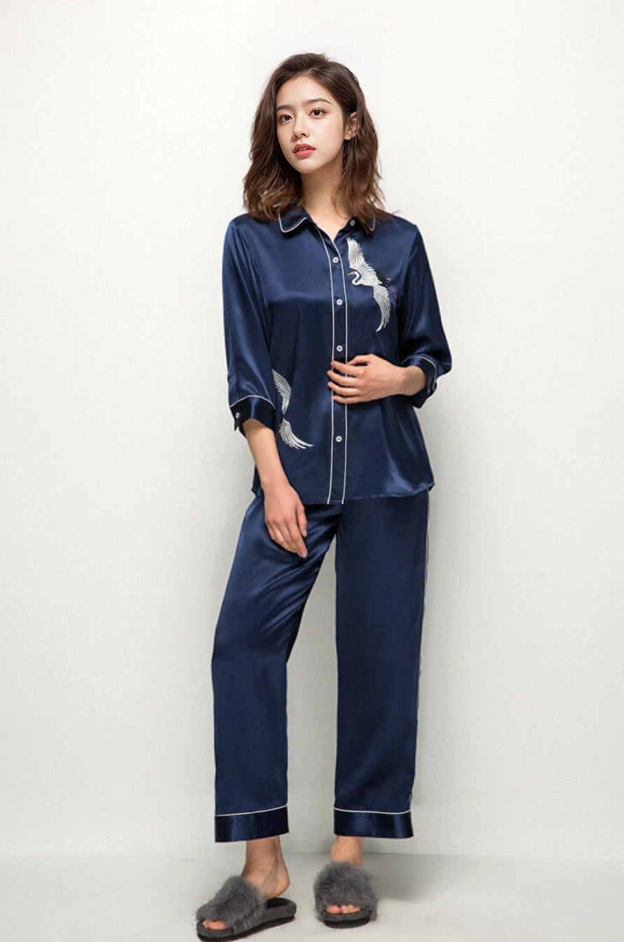Pure Silk Women's 100% Mulberry Silk Embroidered Mid-sleeve Pajamas Nightgown